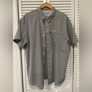 Columbia Men's Casual Gray Striped Shirt